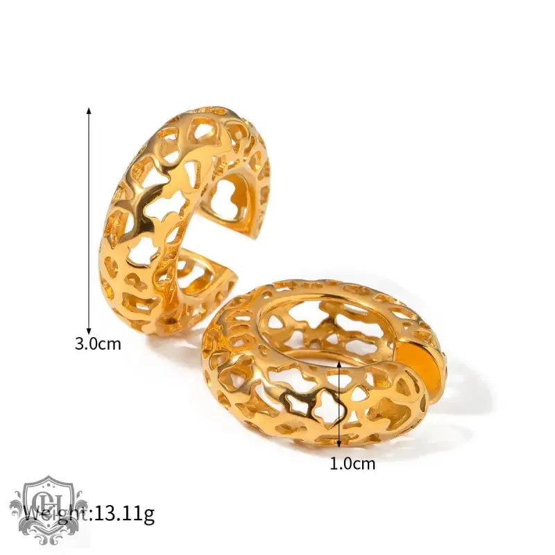 18k Gold C-Shaped Hollow Earrings