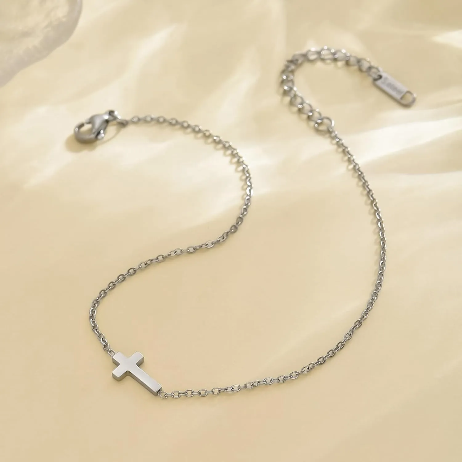 Ankle Bracelets for Women Dainty 18K Gold Plated Anklet Waterproof Round Beaded Paperclip Herringbone Pearl Chain Anklets Waterproof Beach Foot Jewelry