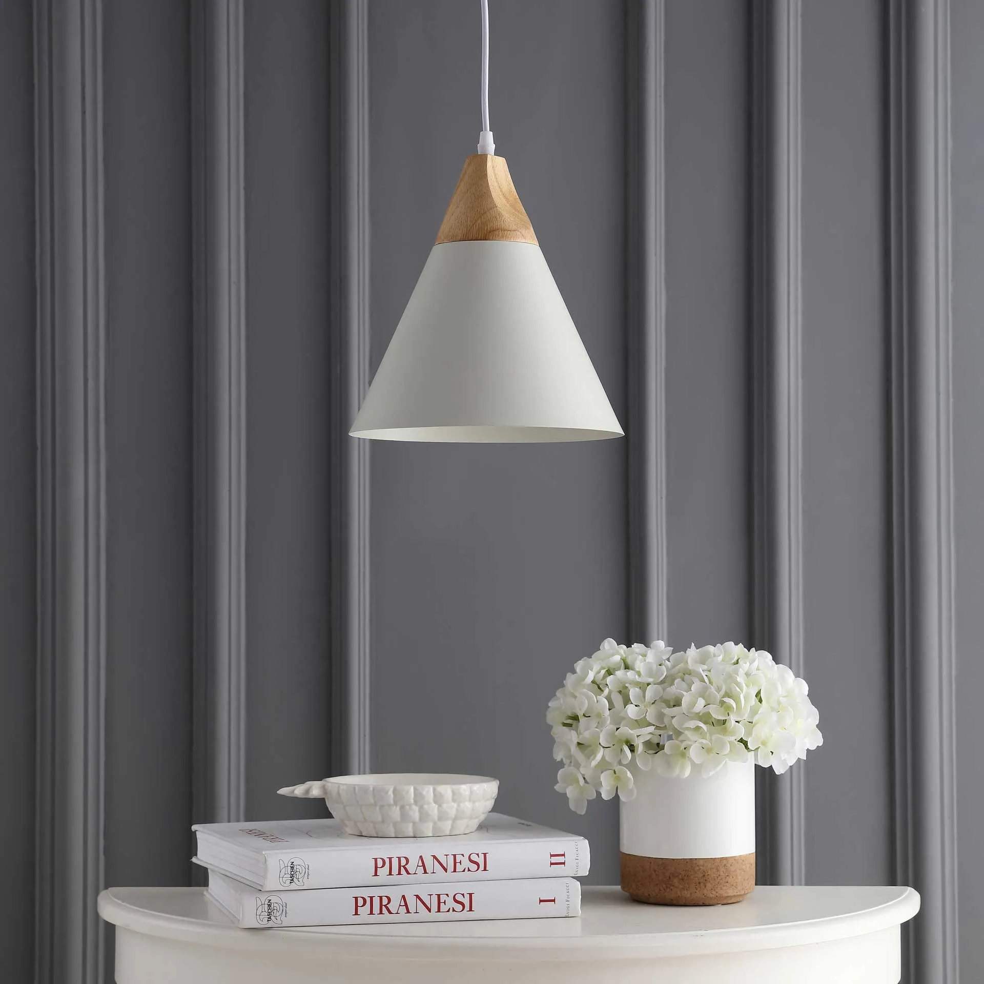Cicely Pendant White/Light Brown