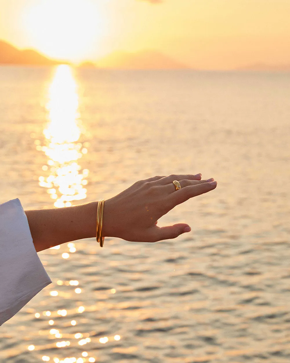 ERA BANGLE (18K GOLD PLATED)