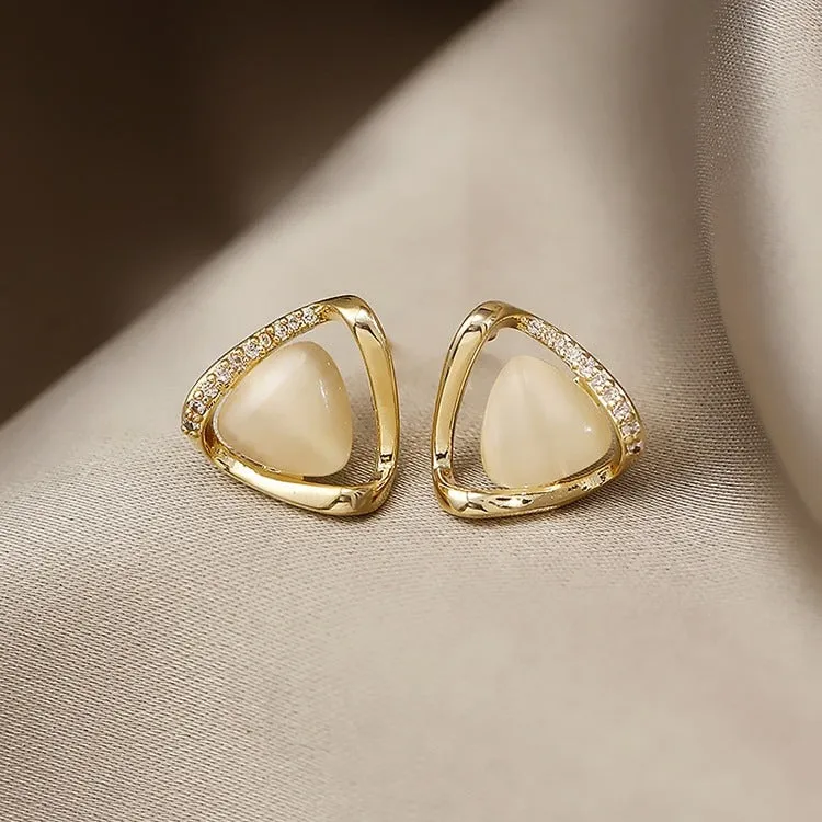 Luxurious and Exquisite Exclusive Earring Collection