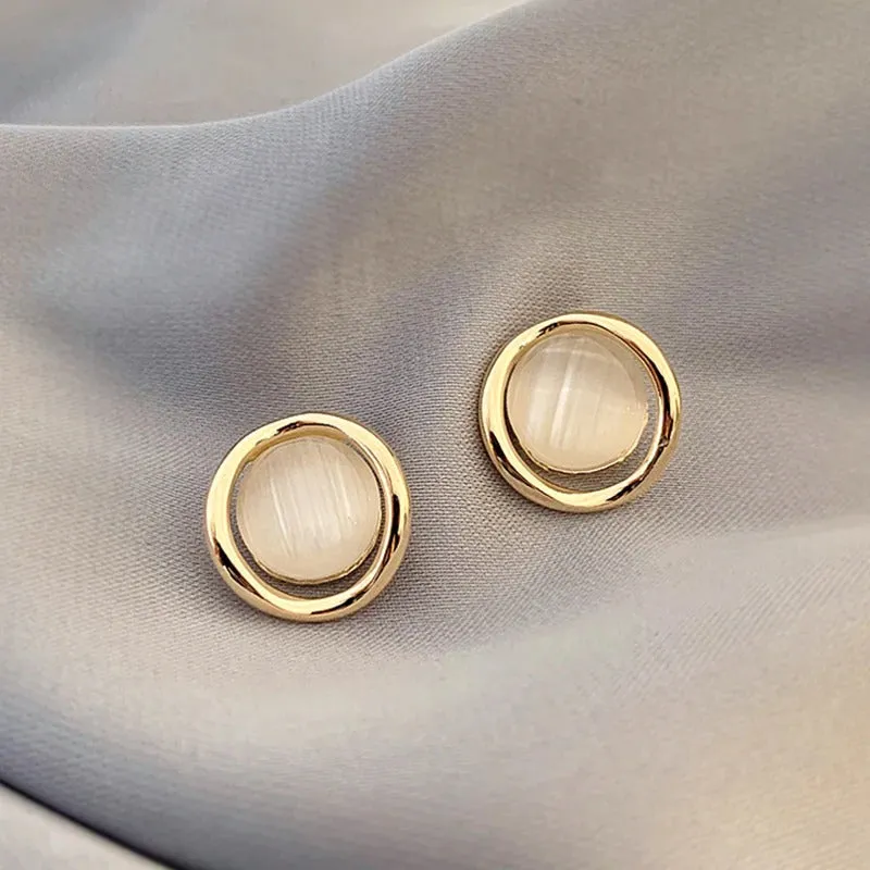 Luxurious and Exquisite Exclusive Earring Collection
