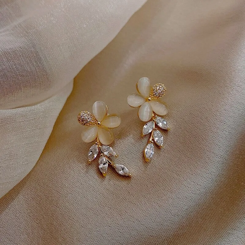 Luxurious and Exquisite Exclusive Earring Collection
