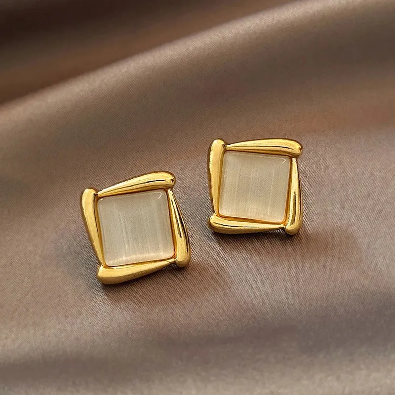 Luxurious and Exquisite Exclusive Earring Collection