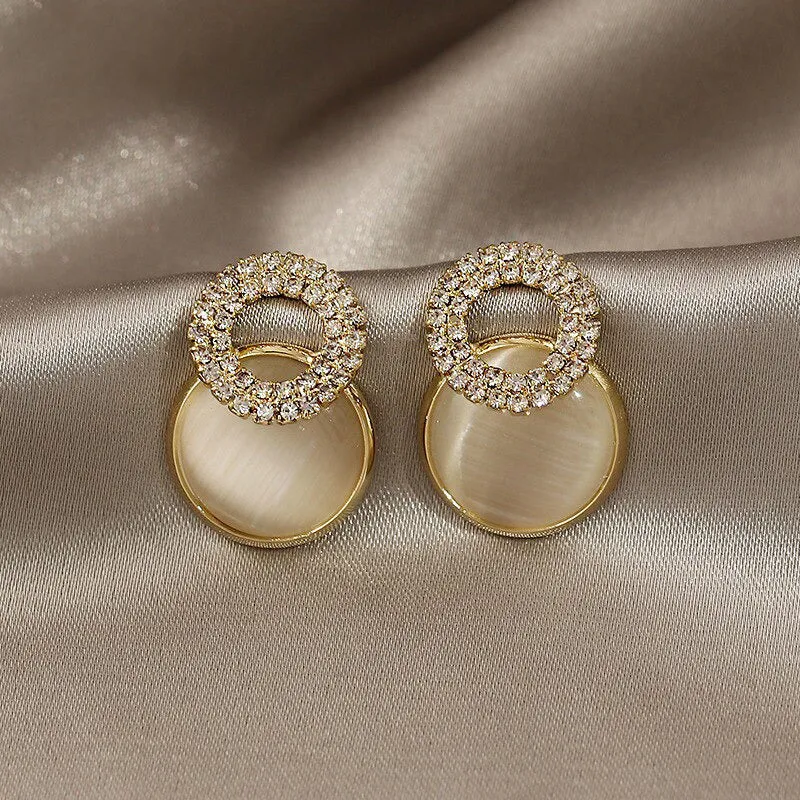 Luxurious and Exquisite Exclusive Earring Collection
