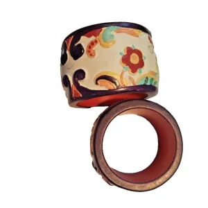 Napkin Rings Painted White  Wood  Flowers Set of 2  Round 1  1/4" x 2"