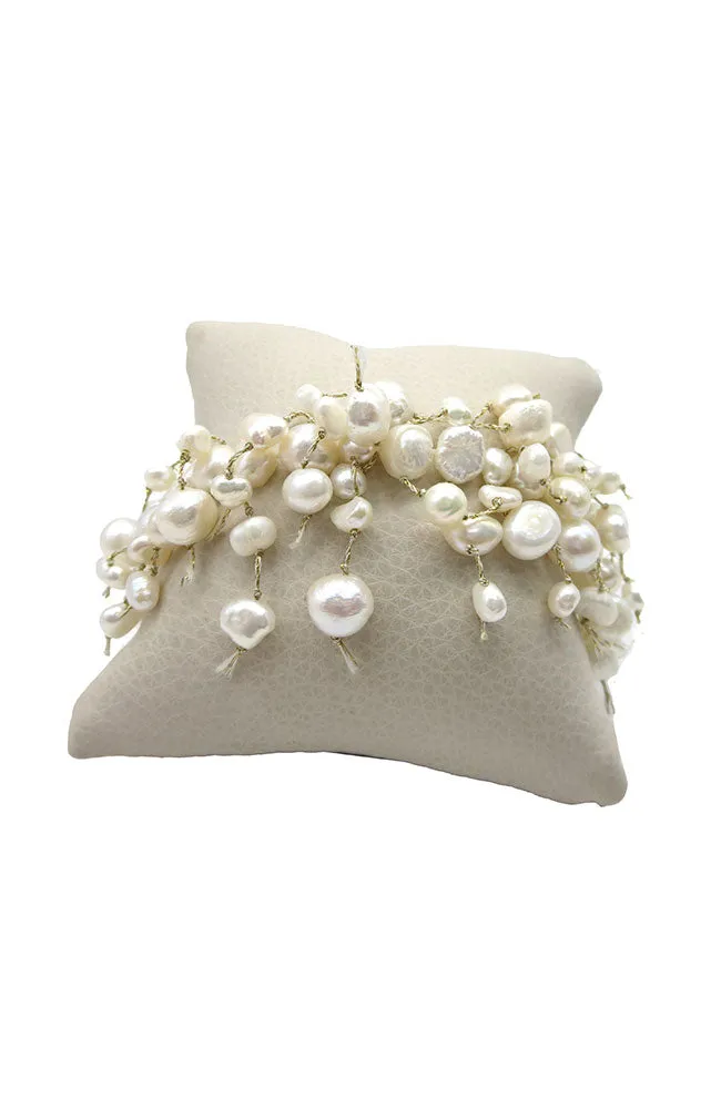 Pearl Dangle Bracelet White