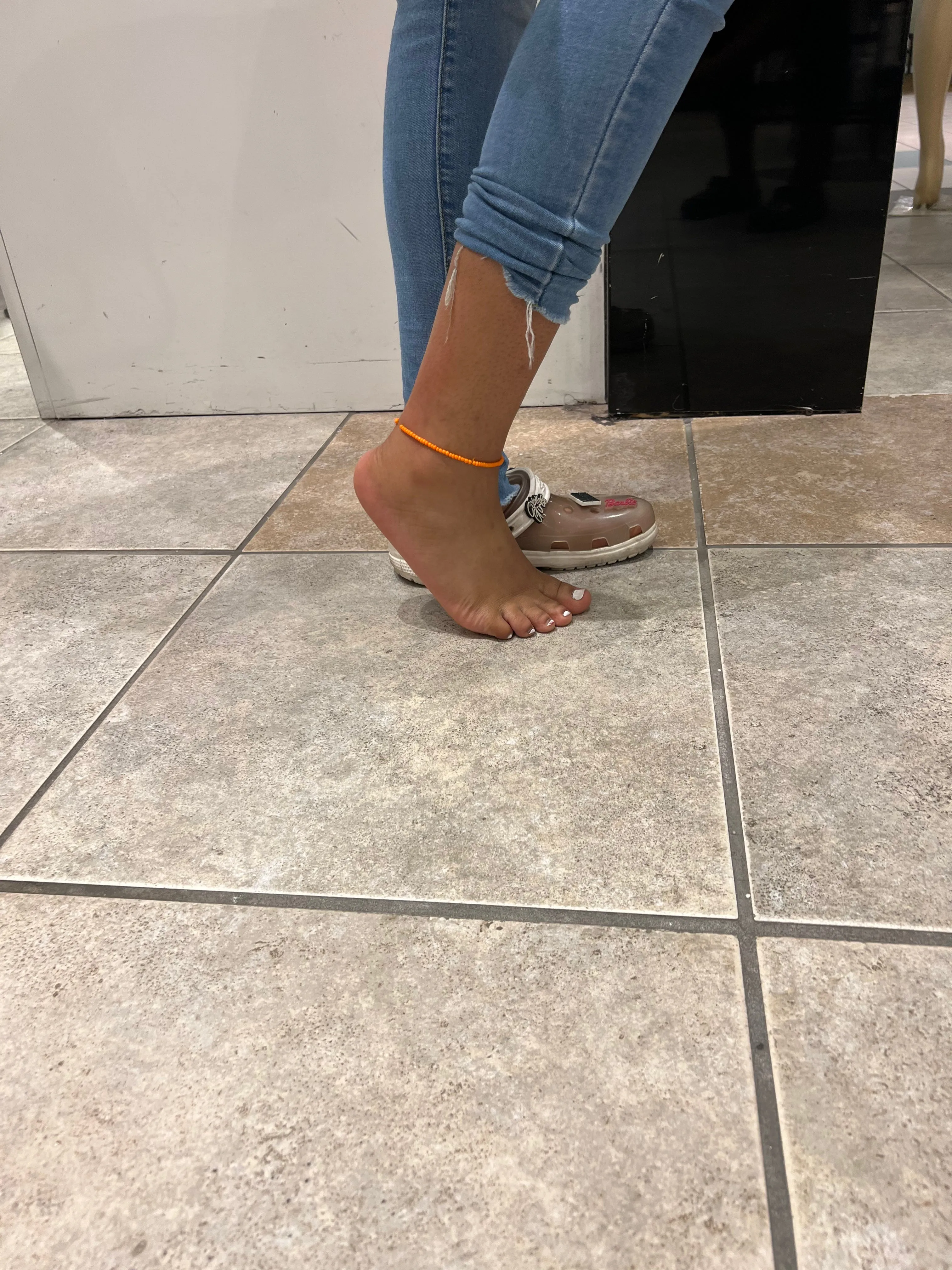 Very orange anklet