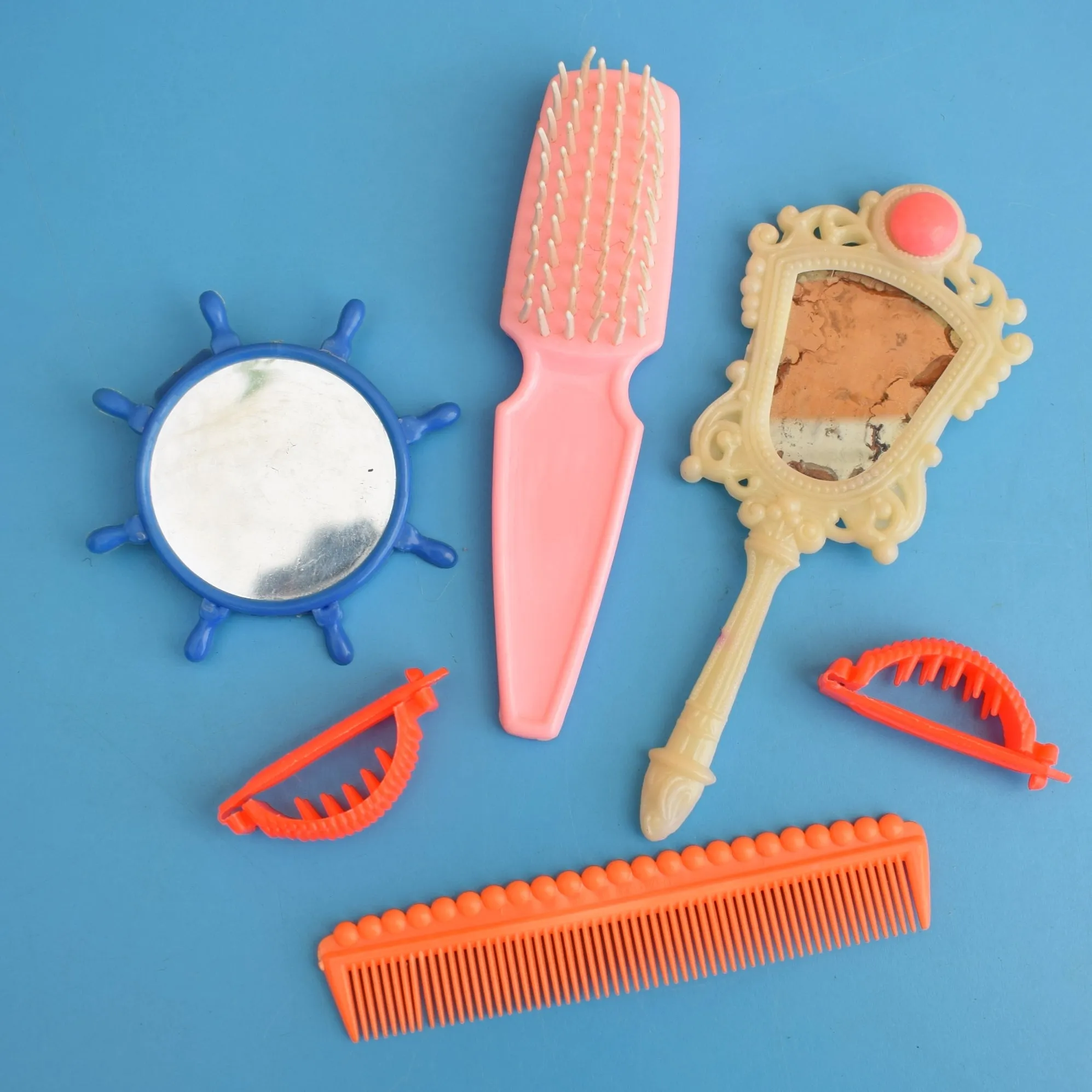 Vintage 1970s Fun Plastic Jewellery / Bits - Kids